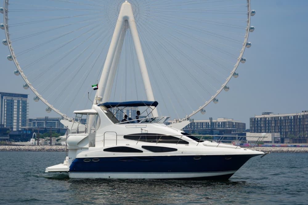 5-Hour Journey — Luxury Dubai Yacht Adventure