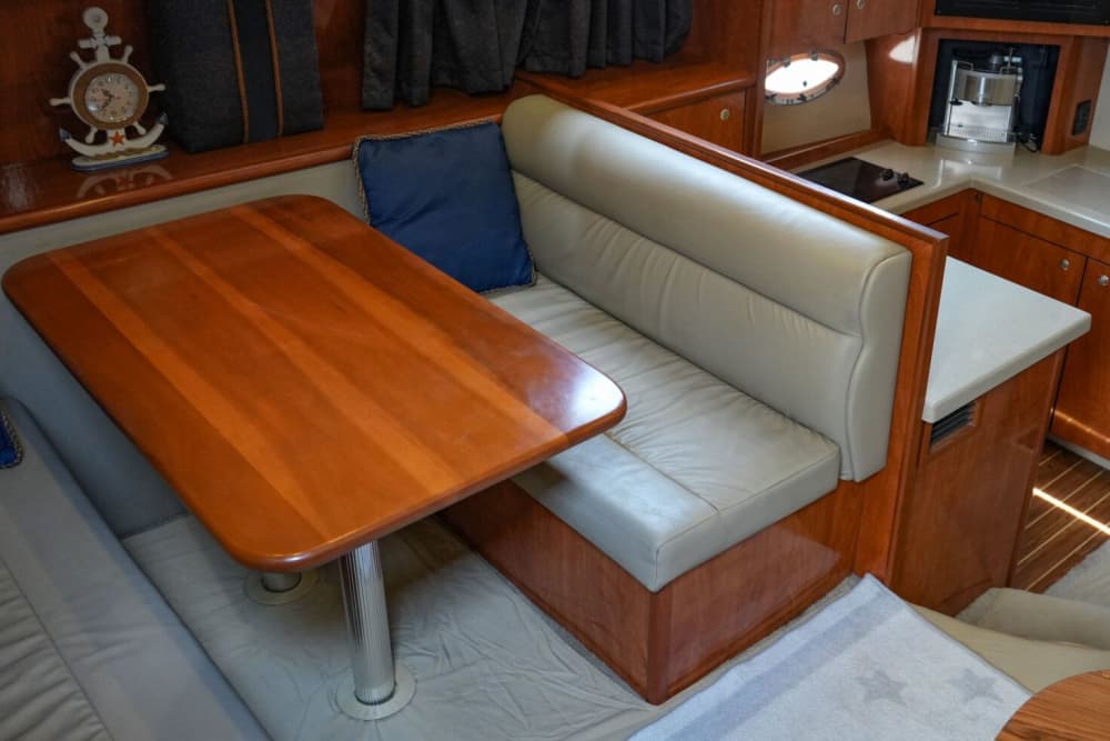 5-Hour Journey — Luxury Dubai Yacht Adventure