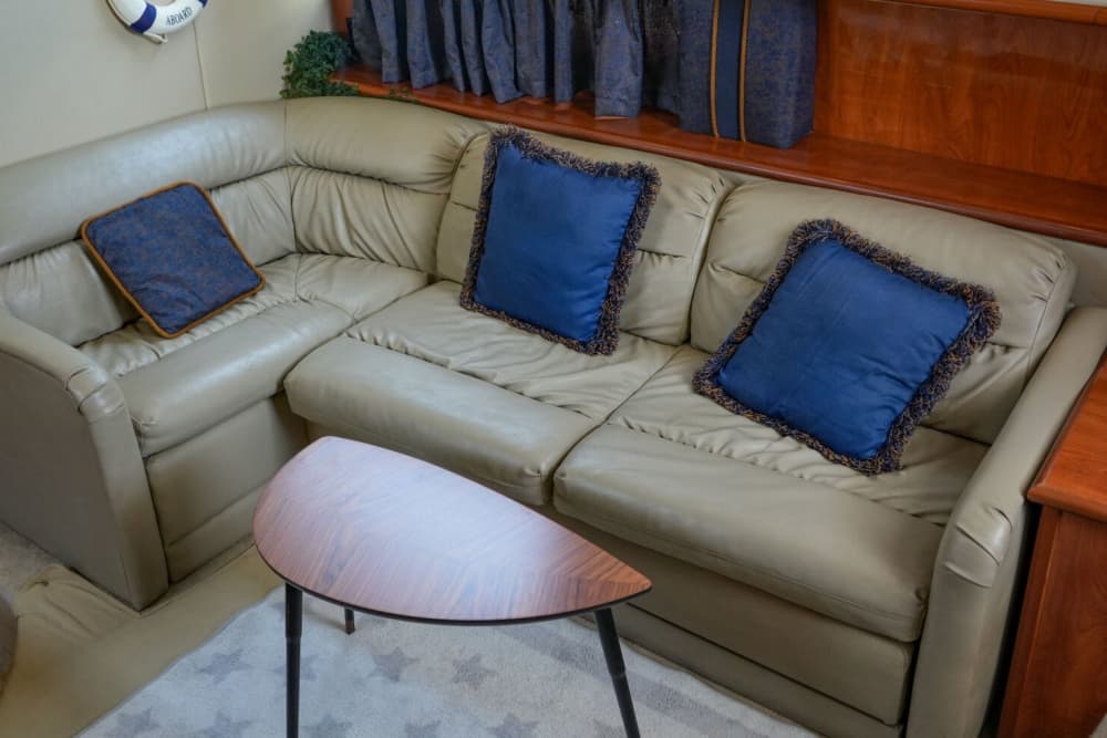 5-Hour Journey — Luxury Dubai Yacht Adventure