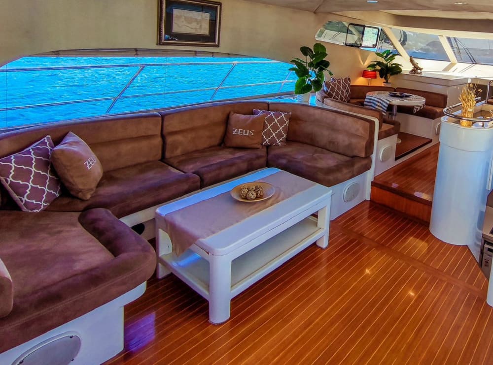 Bodrum Blue Escape : Croisière baignade et détente dans la baie avec déjeuner