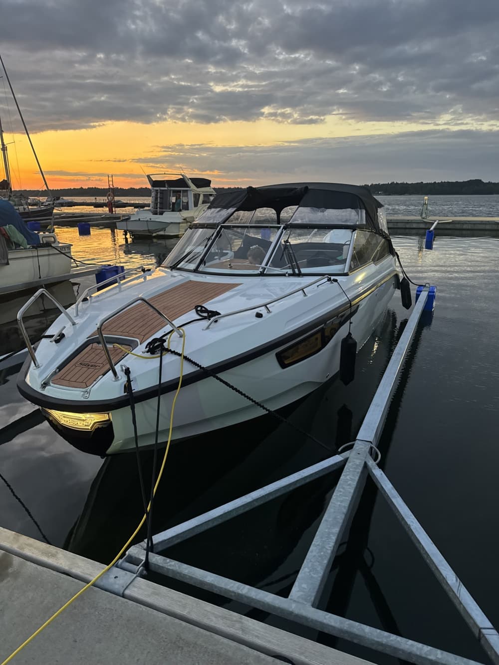 4 horas para explorar Estocolmo em uma lancha.