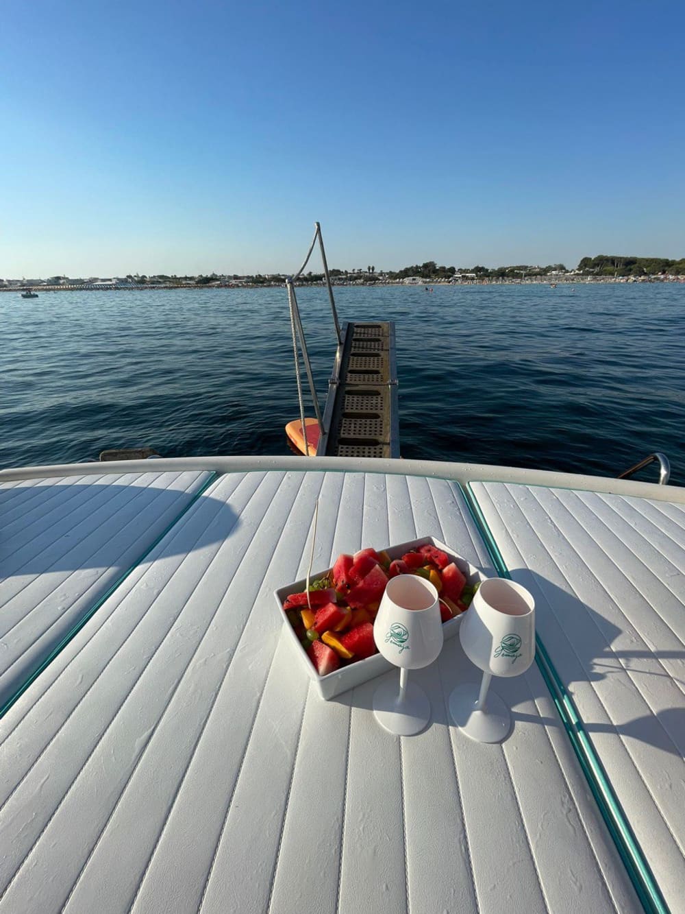 Una experiencia en barco privado entre la relajación y el mar de Salento.