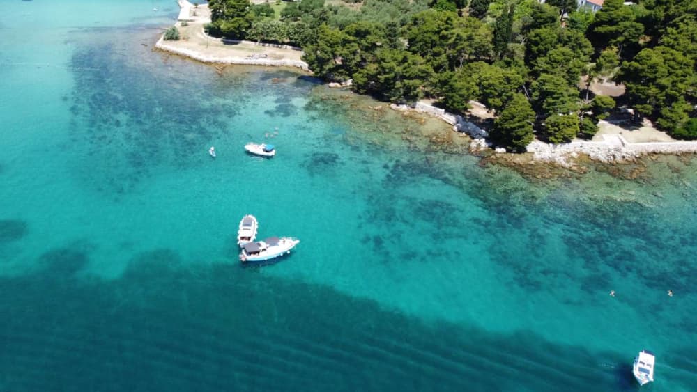 Passeio personalizado Dugi Otok – Lancha rápida de 9h com almoço