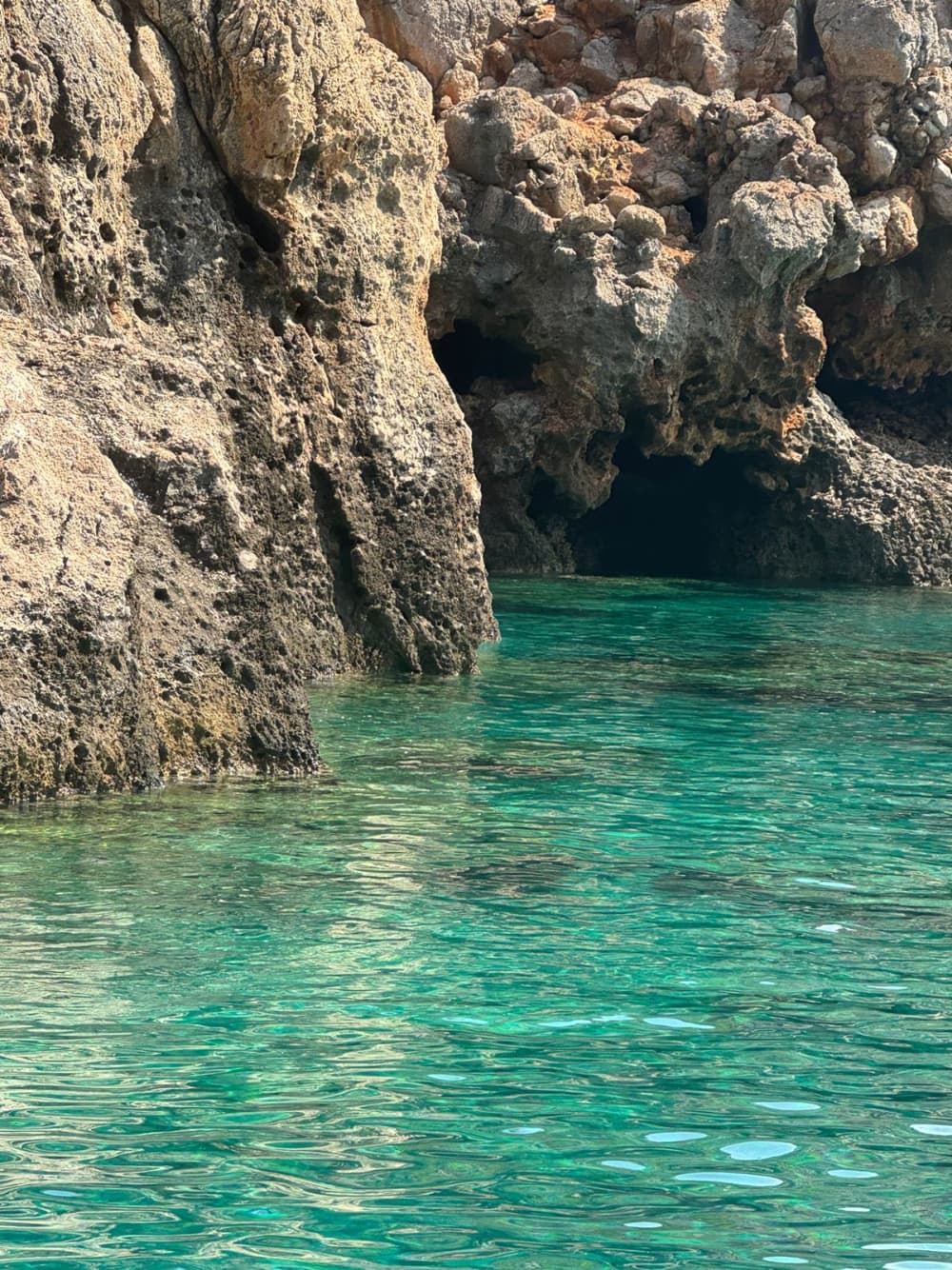 Wonderen van de kustlijn van Kreta: 6 uur durende premium privécruise