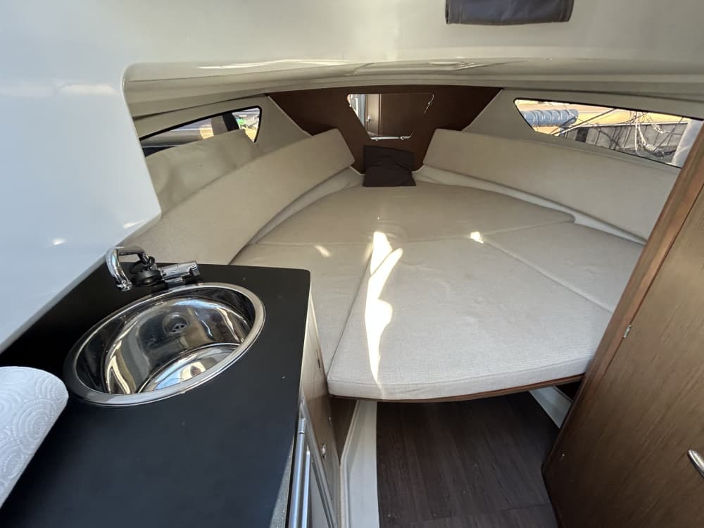 Desfrute de 9 horas em uma lancha em Mônaco.