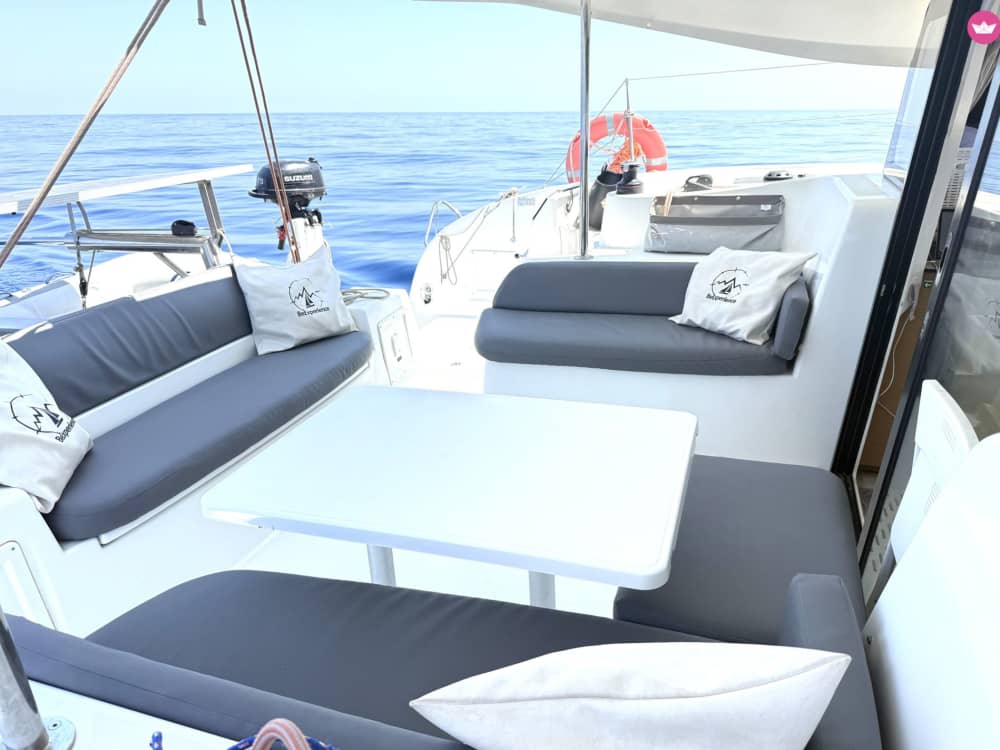 Halve dag catamarantocht in Pollença – Zwemmen, ontspannen en de omgeving verkennen