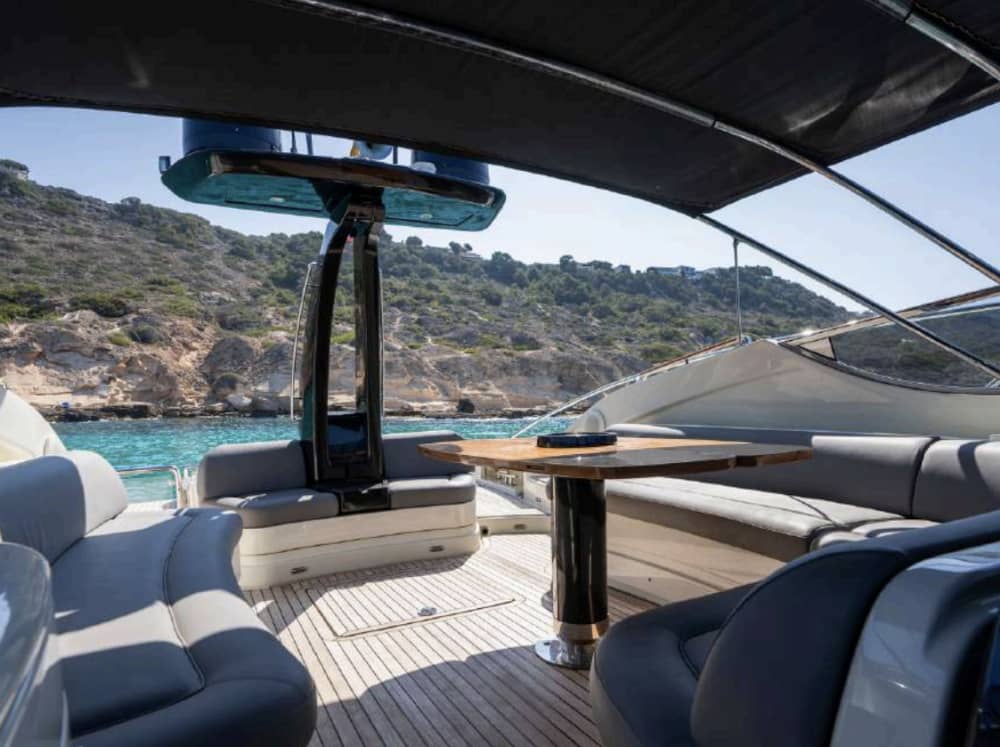 Luxo a bordo: 4 horas descobrindo a Baía de Palma