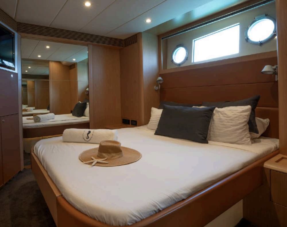 Luxo a bordo: 4 horas descobrindo a Baía de Palma