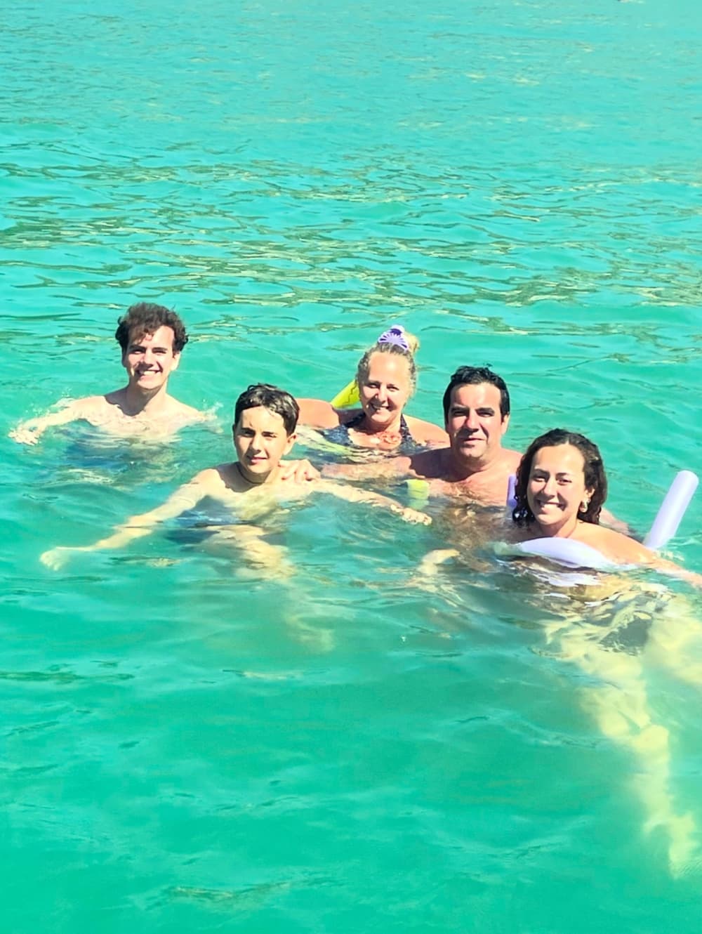 Votre journée à Armação dos Búzios : Louez un bateau à moteur pour 9h de découverte