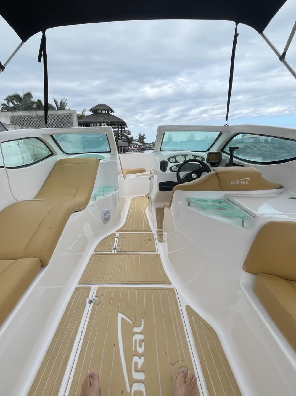 Votre journée à Armação dos Búzios : Louez un bateau à moteur pour 9h de découverte