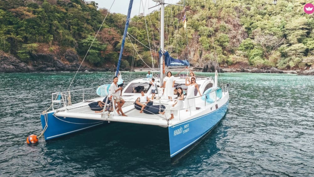 Ganztägige Kreuzfahrt: Racha Yai & Coral Island Adventure