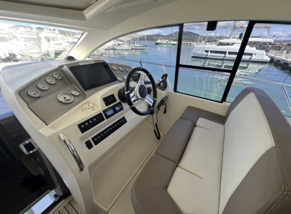 En dag i Saint-Mandrier-sur-Mer på en motorbåt