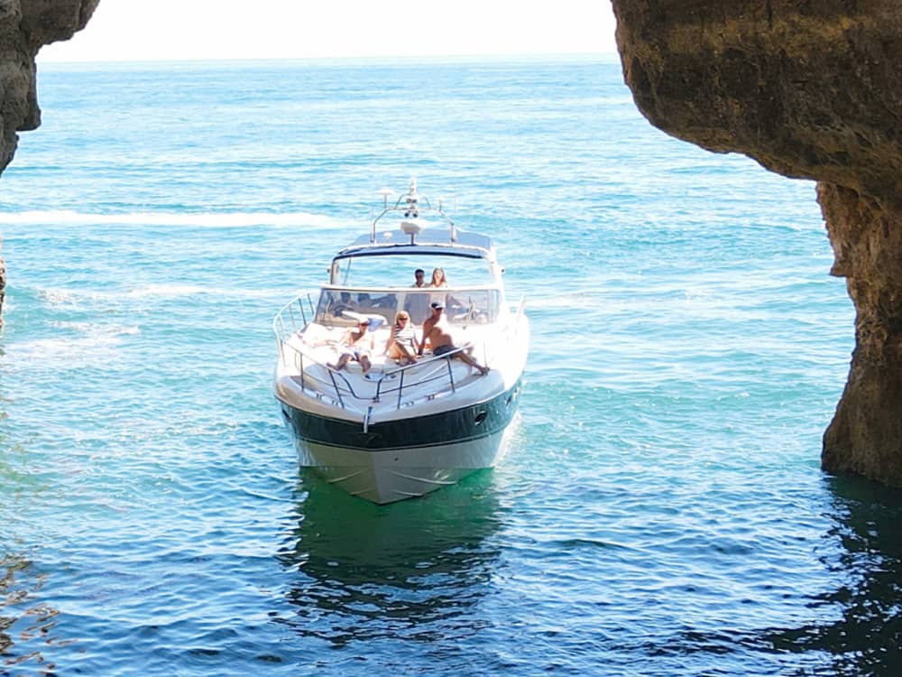 Aluguer de Iates de Luxo | Costa Algarvia e Gruta de Benagil | 7 Horas