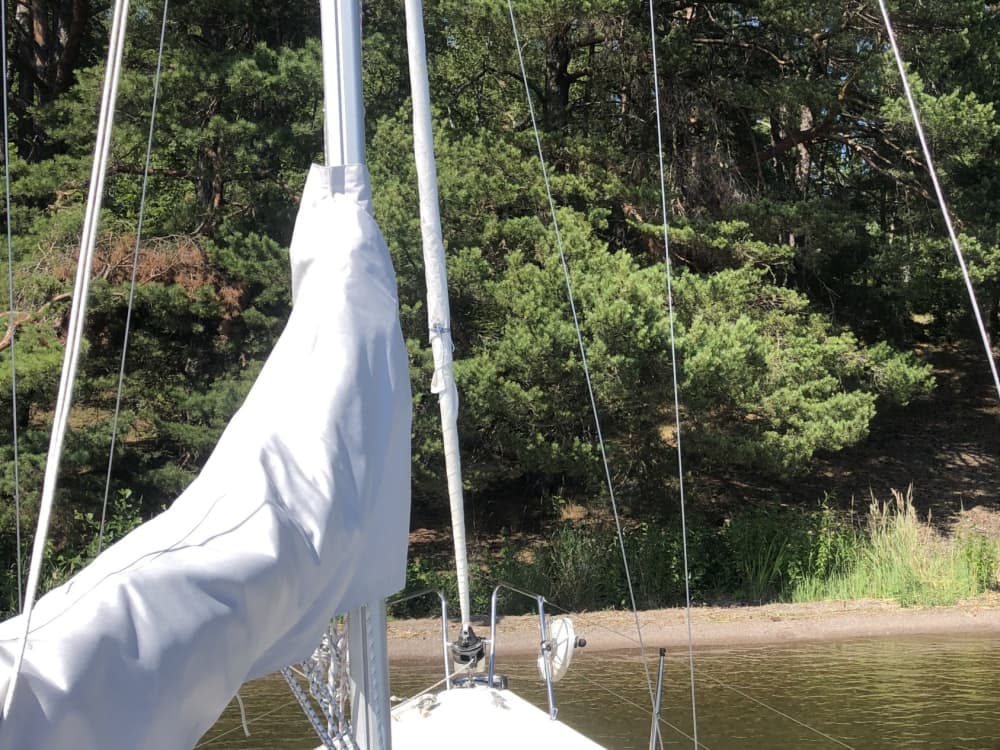 O ritmo de Bromma: Momentos inesquecíveis em um veleiro