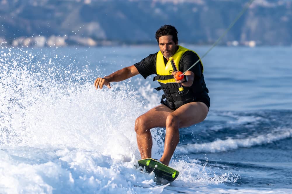 Etna en de Faraglioni: 5 uur durende tour van Giardini Naxos naar Catania