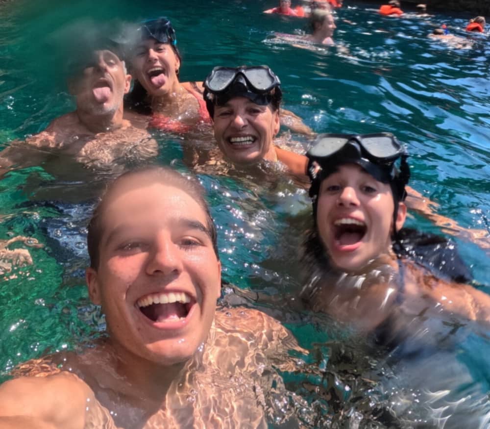 Ιδιωτική Γαλάζια Σπηλιά, Κρυμμένες Σπηλιές & Αμμώδης Παραλία – ΝΕΟ Ταχύπλοο, Εξερευνήστε τα Νησιά Ελαφίτι 8 ώρες