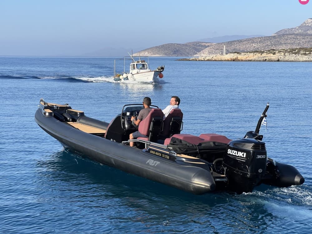 Комфортабельный 20-минутный трансфер на лодке до/из Фейдоу