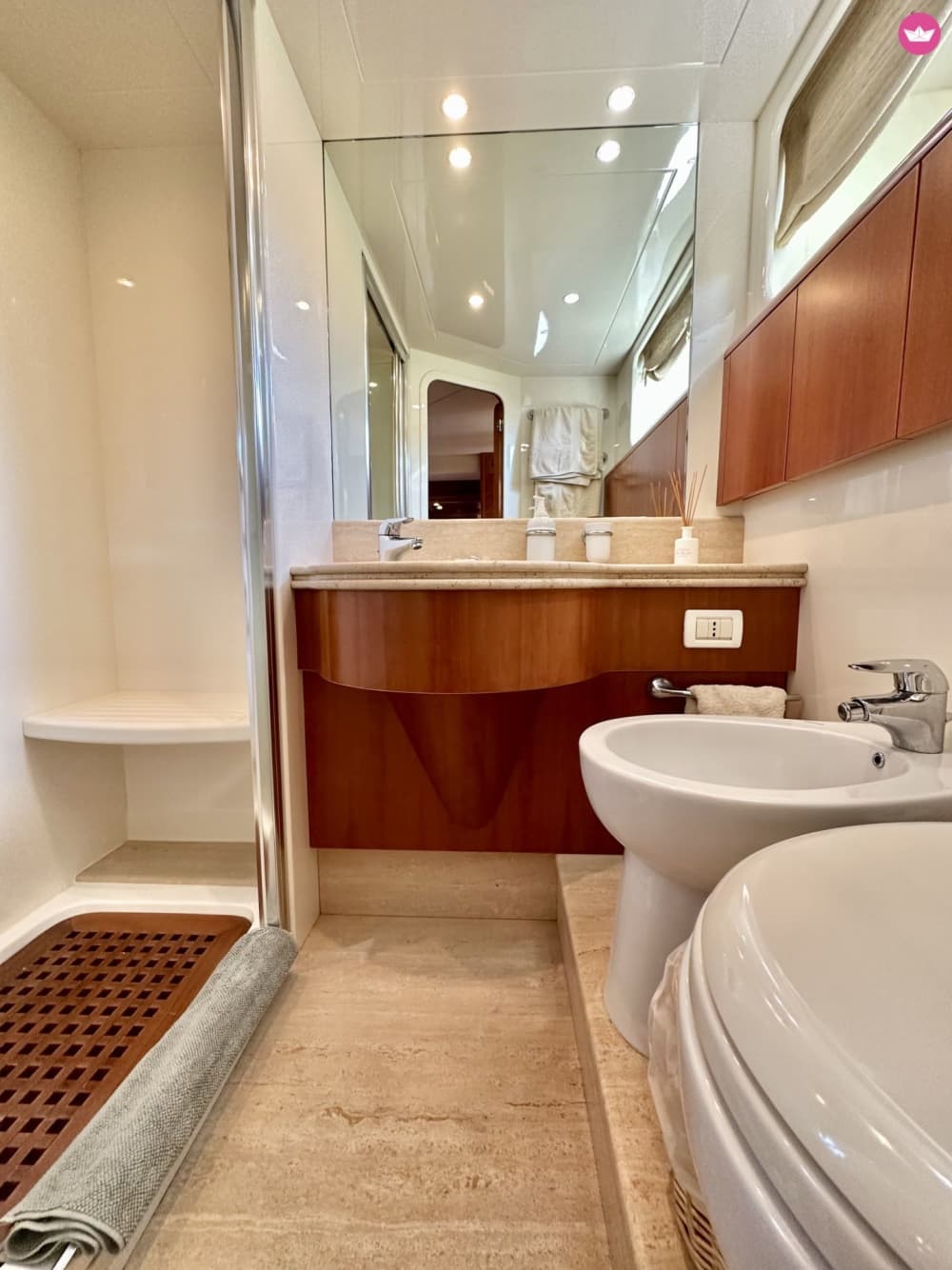 Experiência de Iate em Ibiza: Descubra Enseadas Escondidas