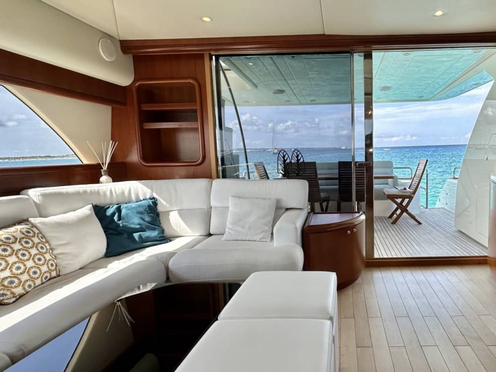 Experiência de Iate em Ibiza: Descubra Enseadas Escondidas