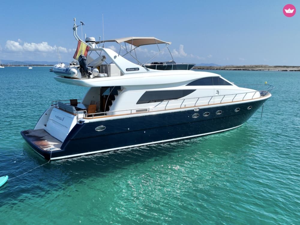 Experiência de Iate em Ibiza: Descubra Enseadas Escondidas