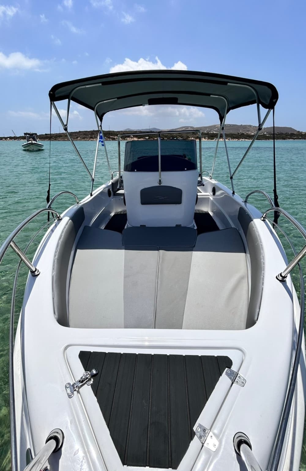 LICENSE FREE SELF DRIVE LUXURY BOAT