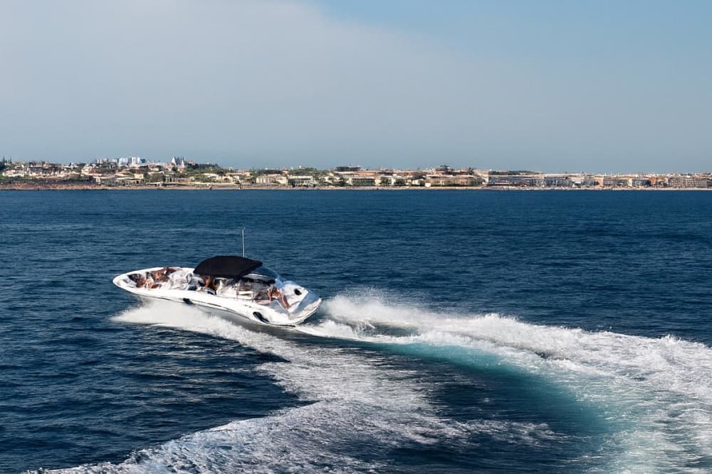 En paus till sjöss: avkoppling och njutning till sjöss