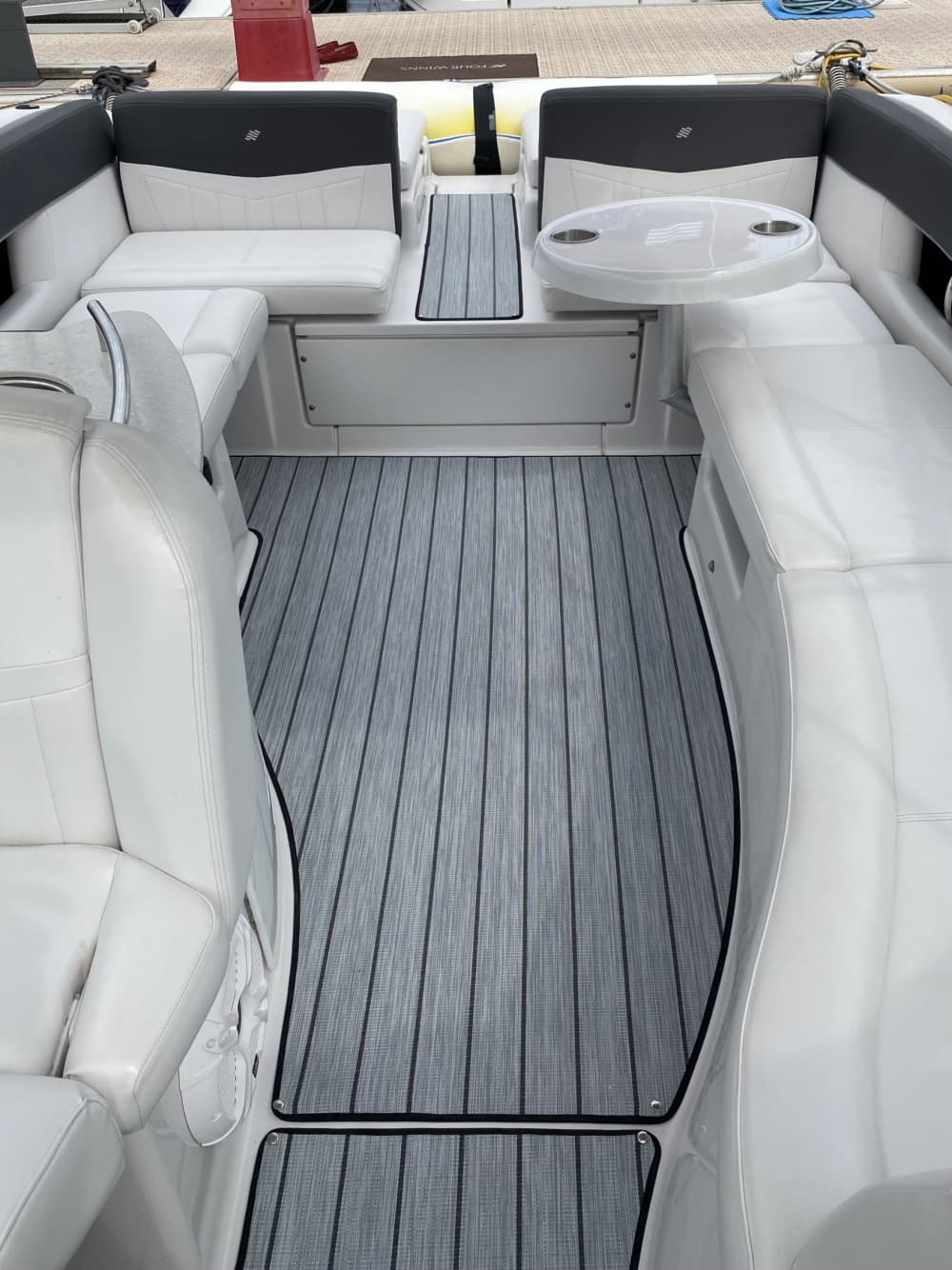 En paus till sjöss: avkoppling och njutning till sjöss