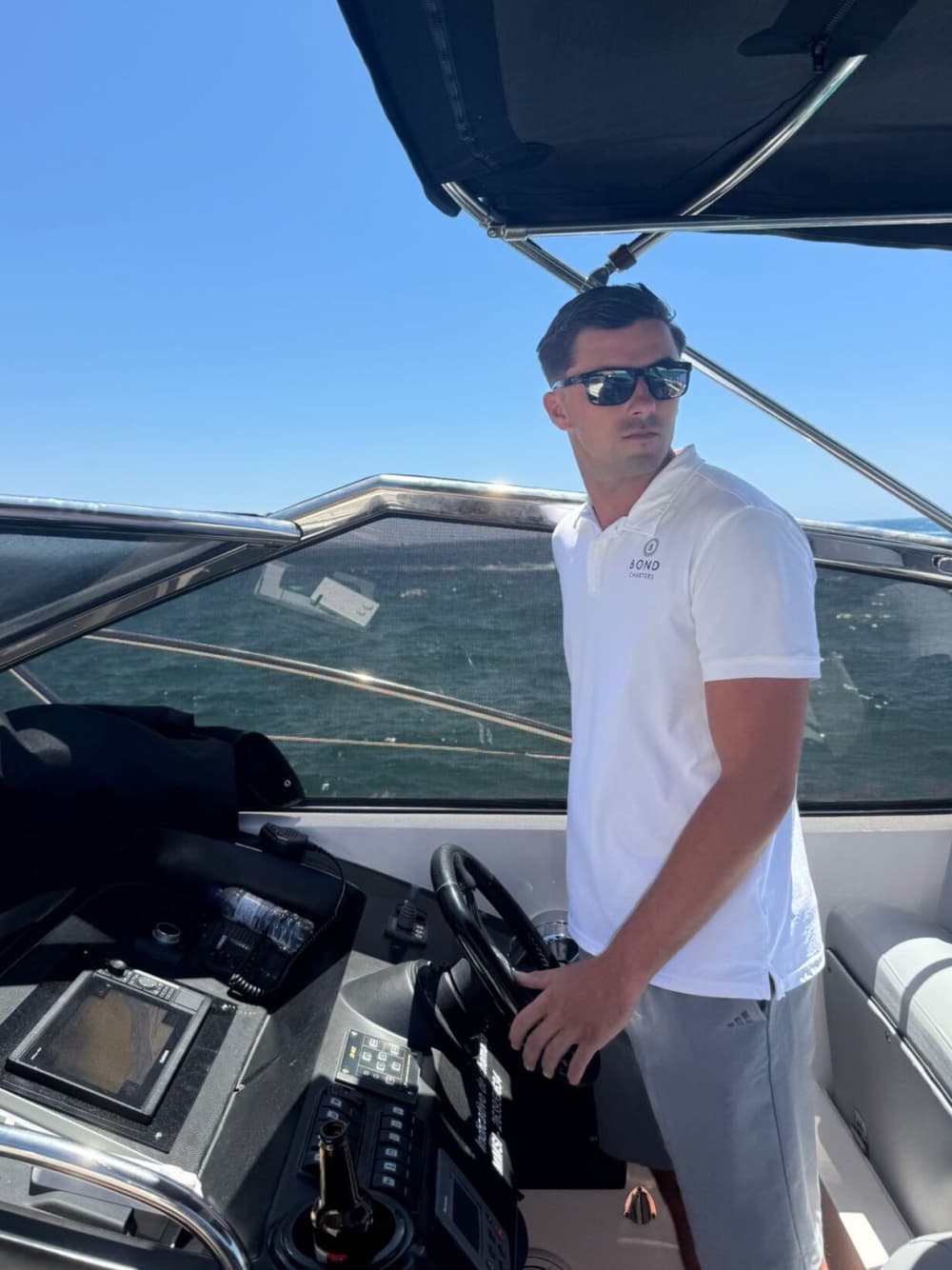 Eine 4-stündige Bootstour ab Vilamoura: Der ultimative Algarve-Ausflug mit Wassersport