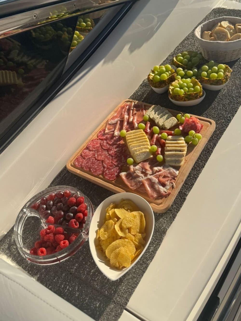 Eine 4-stündige Bootstour ab Vilamoura: Der ultimative Algarve-Ausflug mit Wassersport