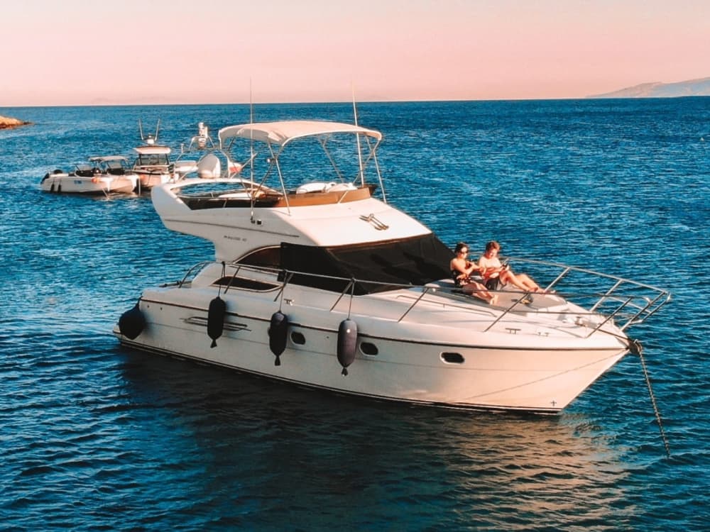 Explore Mykonos Ancient Islands & Hidden Beaches – Full-Day Cruise