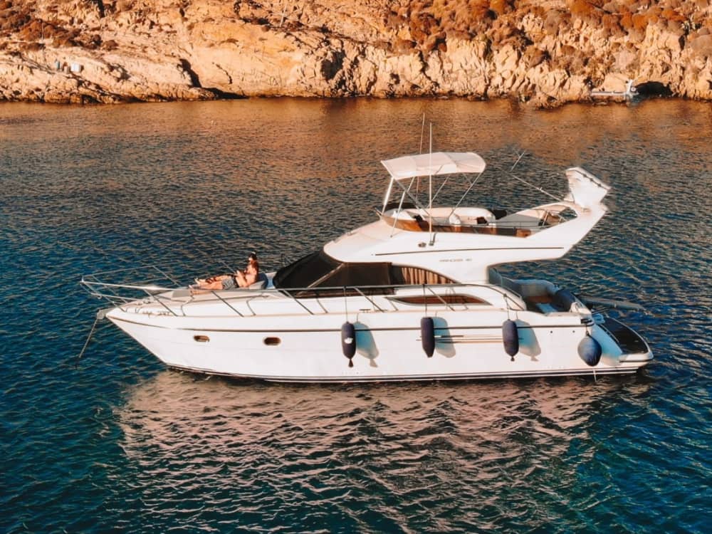 Romantic Sunset Cruise – Private Cruise Experience in Mykonos