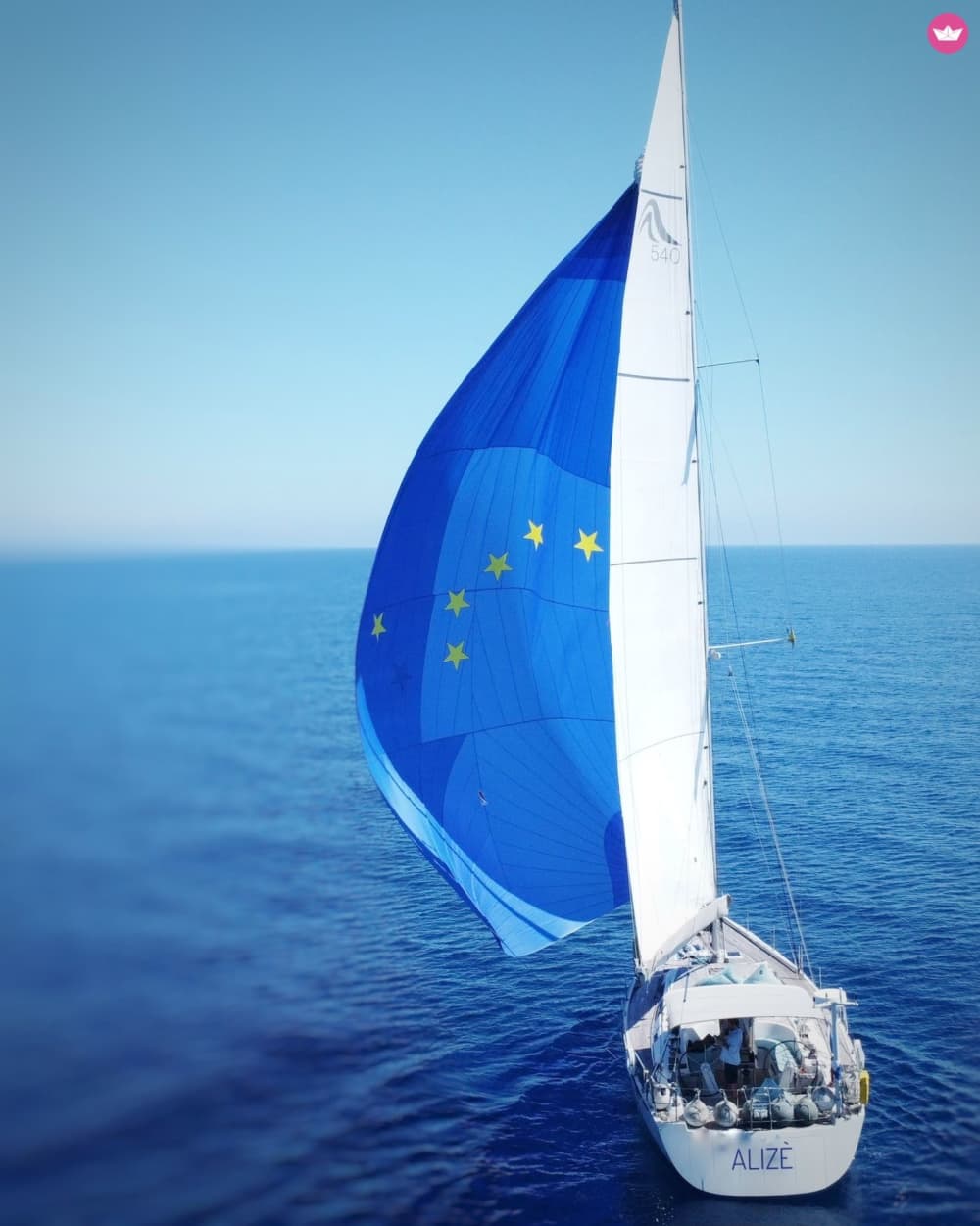 8 ore di navigazione esclusiva con snorkeling, paddleboarding e aperitivo