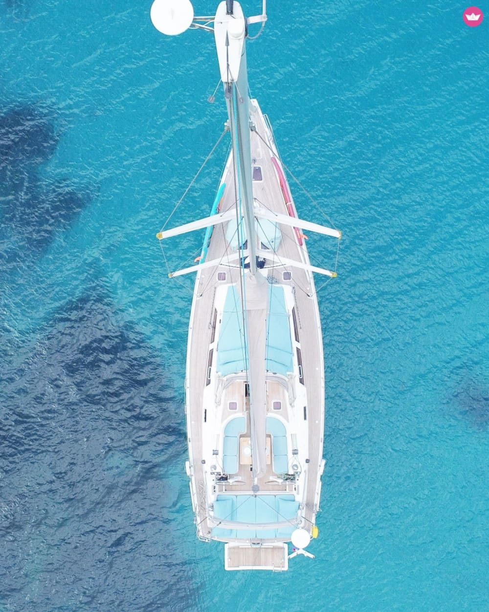 8 ore di navigazione esclusiva con snorkeling, paddleboarding e aperitivo