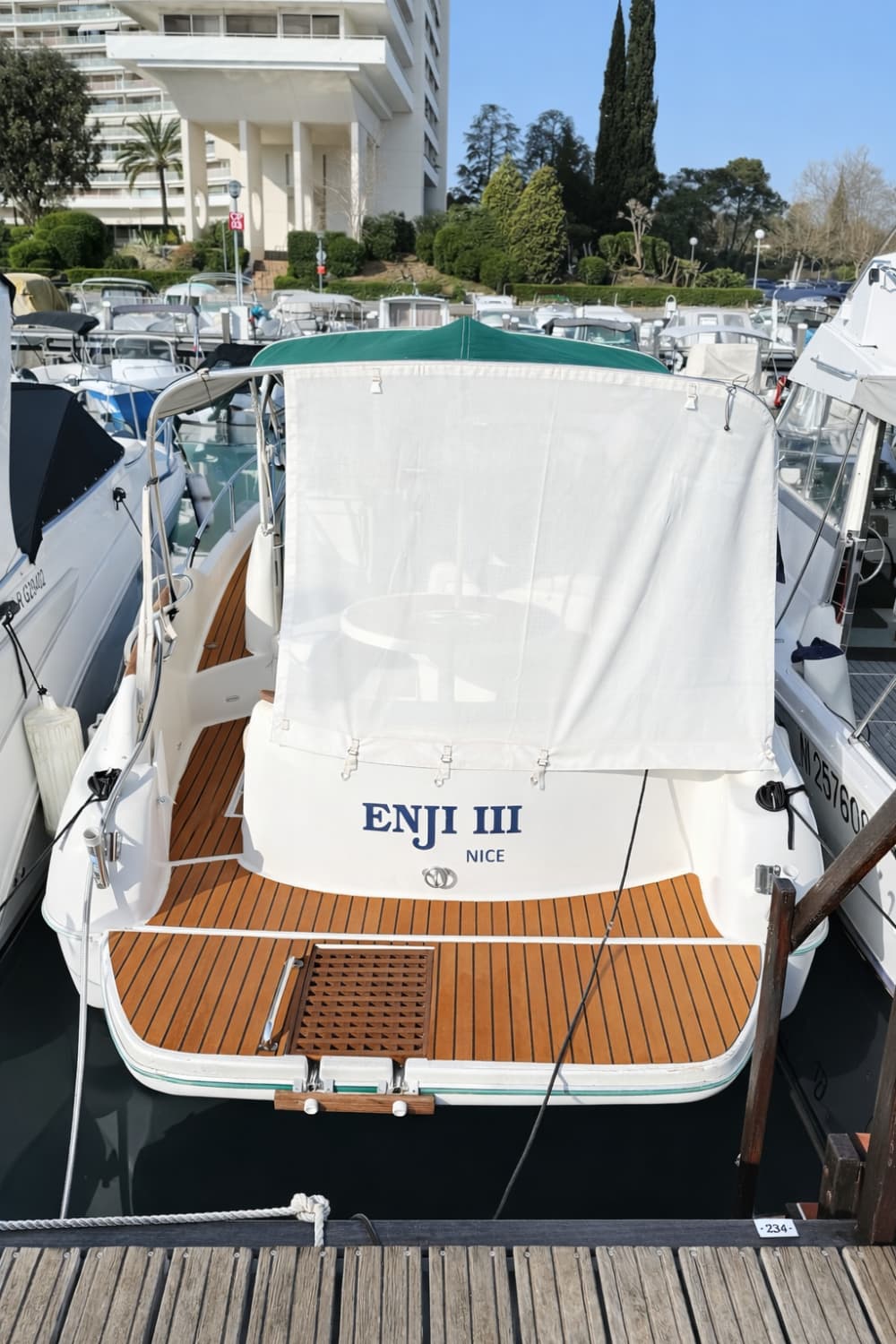 Esterel Massif: Red Rocks & Calm Anchorages (Full Day)
