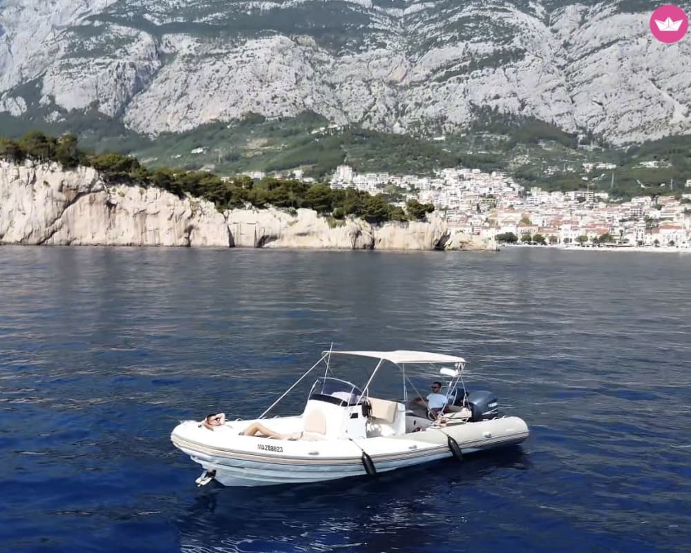 Odkryj Adriatyk: całodniowy rejs po Makarskiej