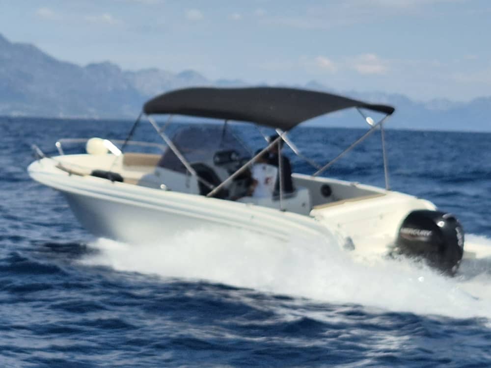 Discover Podgora, Split-Dalmatia County on a full-day trip on a motorboat