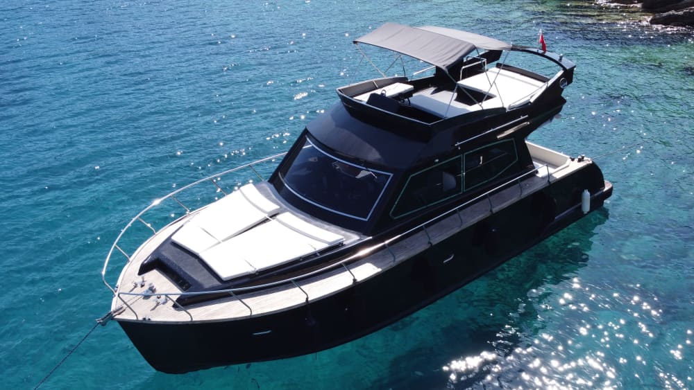 Aventura marítima de día completo en Bodrum con baño, almuerzo y esnórquel