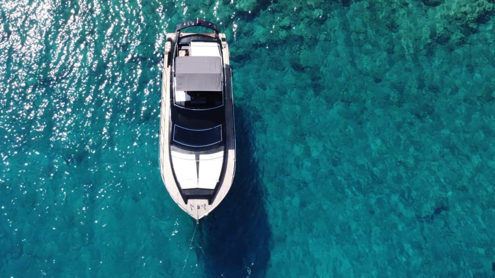 Aventura marítima de día completo en Bodrum con baño, almuerzo y esnórquel