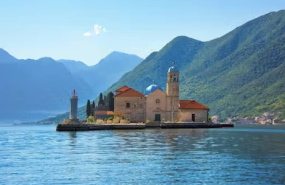 Croisière nocturne de 5 heures le long de la côte de Budva