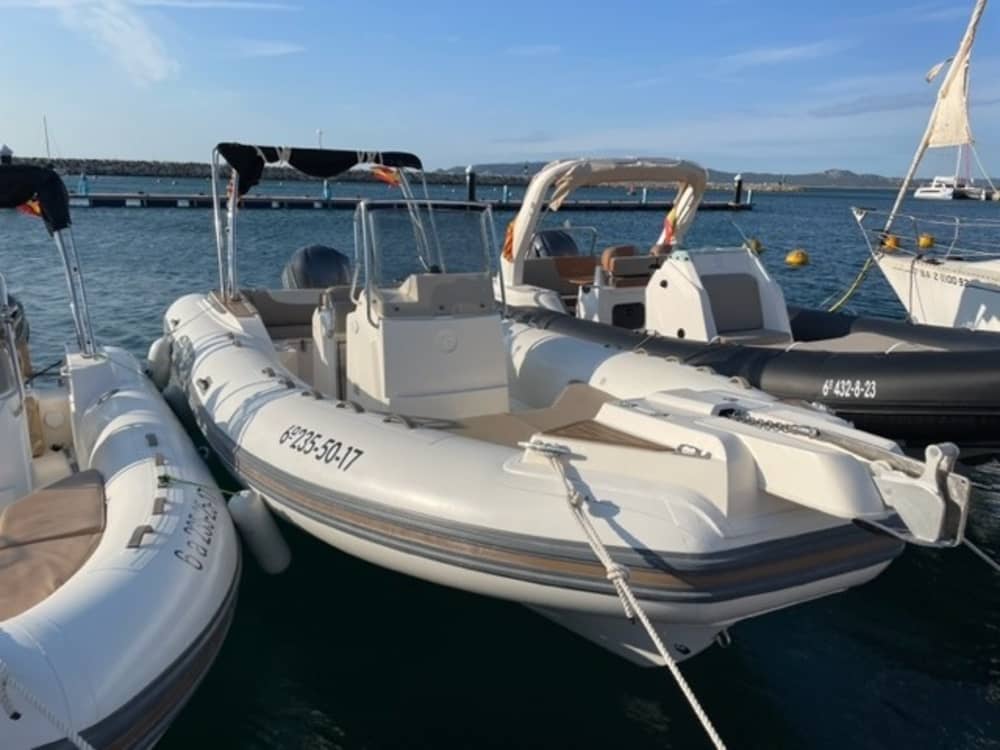 Half-Day Costa Brava Boat Tour from L’Estartit – Medes Islands & Hidden Coves