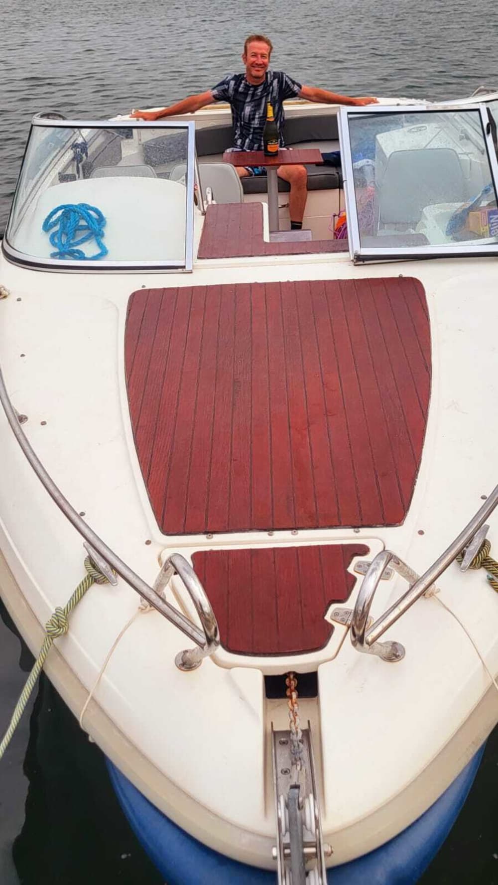 Une journée à Saint-Cyprien sur un bateau à moteur