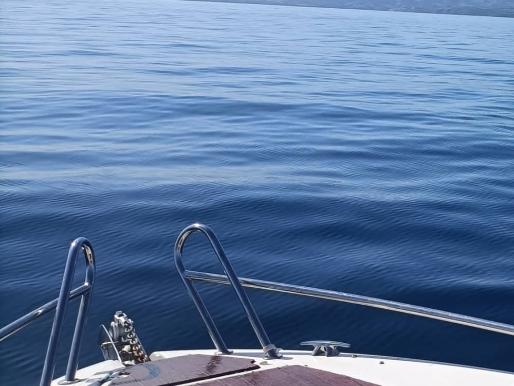 Une journée à Saint-Cyprien sur un bateau à moteur