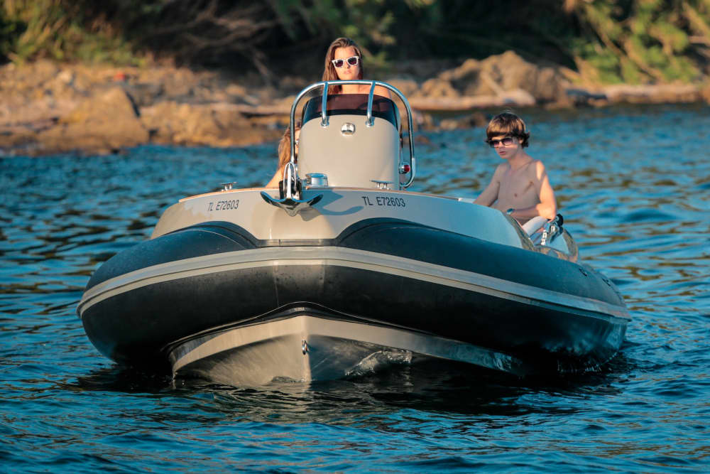 Tour in Tender alle Grotte di Nerone da Nettuno