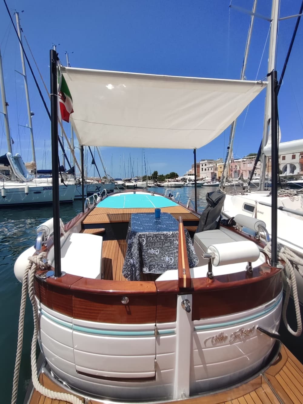 Tur från Neapel till Procida och Ischia – Panoramautsikt över historia, natur och öar