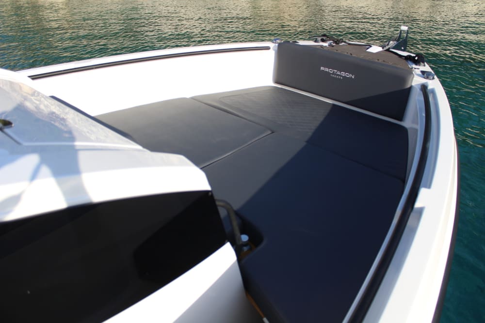 Um dia em Paxi, num barco a motor.