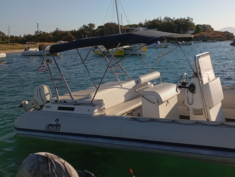 Relax on a 4h boat trip in Naxos