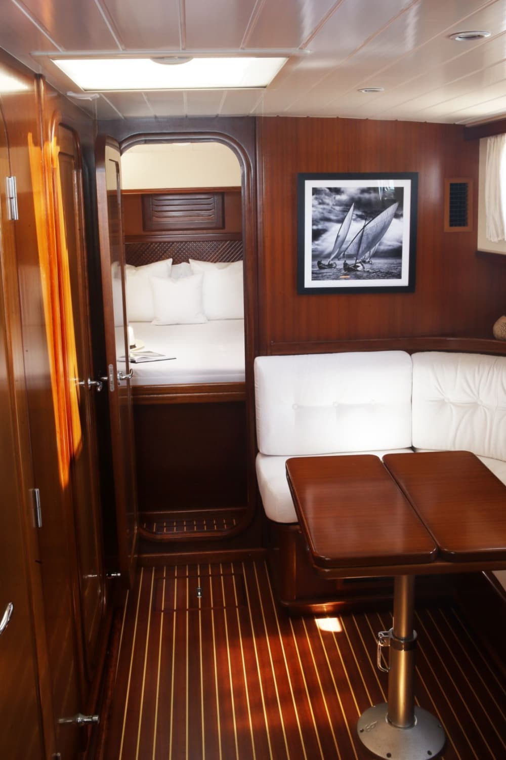 Deep South Route: Secret Coves and Local Flavors