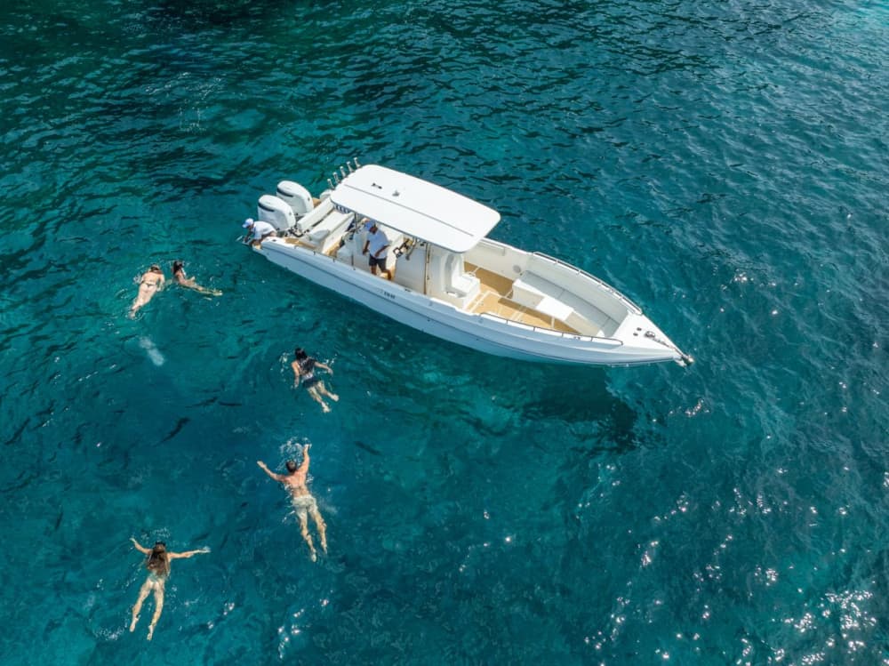 Luxury Cruise: Ultimate Escape on the Aldhaen 310