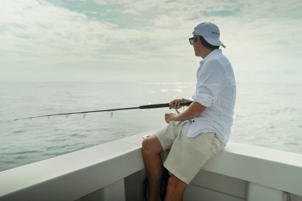 Navigation en soirée : Vues exclusives sur le coucher de soleil et dégustation gastronomique