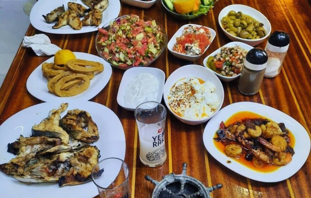 2,5 Stunden Sonne rund um Side auf einem Motorboot